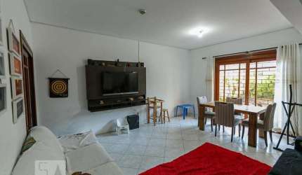 Casa para Aluguel - Cavalhada, 5 Quartos,  233 m² - Porto Alegre