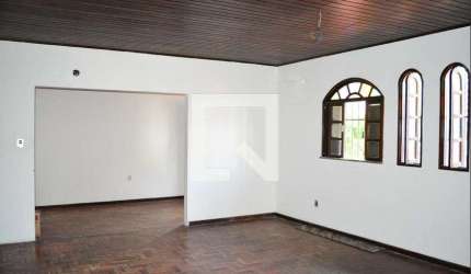 Casa para Aluguel - Caminho das Árvores, 2 Quartos,  185 m² - Salvador