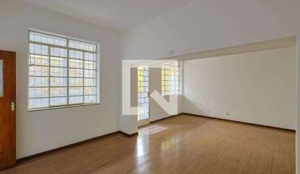Casa para Aluguel - Santa Efigênia, 6 Quartos,  360 m² - Belo Horizonte