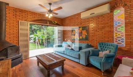 Casa para Aluguel - Guarujá, 4 Quartos,  1000 m² - Porto Alegre
