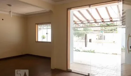 Casa para Aluguel - Campo Grande, 3 Quartos,  150 m² - Rio de Janeiro