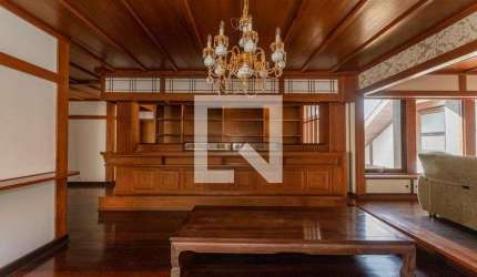 Casa para Aluguel - Bom Retiro, 7 Quartos,  1080 m² - Curitiba