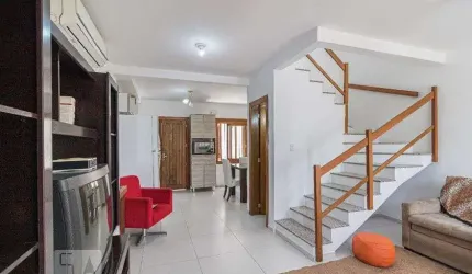 Casa para Aluguel - Jardim Itu-Sabará, 2 Quartos,  130 m² - Porto Alegre