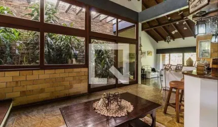 Casa para Aluguel - Cristal , 5 Quartos,  800 m² - Porto Alegre