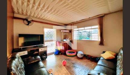 Casa para Aluguel - Dom Bosco, 4 Quartos,  216 m² - Belo Horizonte