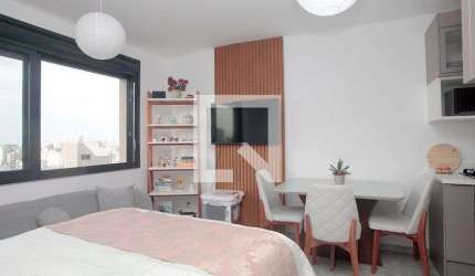 Kitnet / Stúdio para Aluguel - Mont&apos;Serrat, 1 Quarto,  35 m² - Porto Alegre