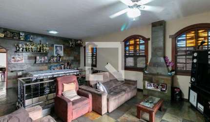 Casa para Aluguel - Alto Caiçaras, 5 Quartos,  233 m² - Belo Horizonte