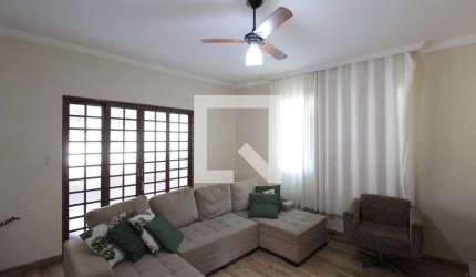 Casa para Aluguel - Minascaixa, 2 Quartos,  205 m² - Belo Horizonte