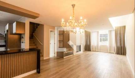 Casa para Aluguel - Mossunguê , 3 Quartos,  238 m² - Curitiba