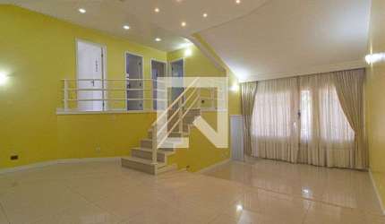 Casa para Aluguel - Santo Inácio, 3 Quartos,  208 m² - Curitiba
