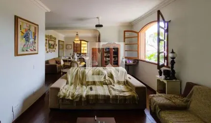 Casa para Aluguel - Santa Lúcia, 5 Quartos,  266 m² - Belo Horizonte