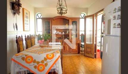 Casa para Aluguel - Santa Tereza, 10 Quartos,  716 m² - Belo Horizonte