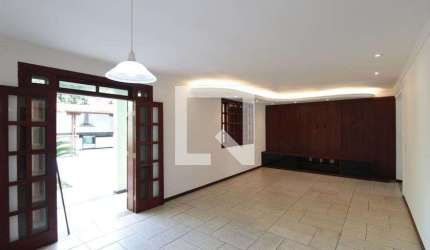 Casa para Aluguel - Braúnas, 4 Quartos,  200 m² - Belo Horizonte