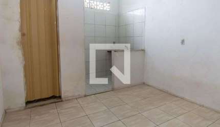 Casa para Aluguel - Cabula, 1 Quarto,  32 m² - Salvador
