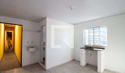 Casa para Aluguel - Jardim Presidente Dutra, 1 Quarto,  32 m² - Guarulhos