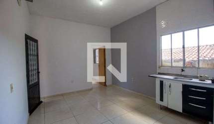 Casa para Aluguel - Jardim Simus, 1 Quarto,  32 m² - Sorocaba