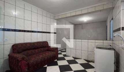 Casa para Aluguel - Taboão, 1 Quarto,  150 m² - Guarulhos