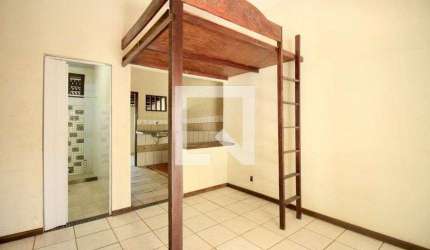 Casa para Aluguel - Pituaçu, 1 Quarto,  49 m² - Salvador