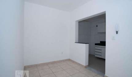 Casa para Aluguel - Rio Branco, 2 Quartos,  53 m² - Belo Horizonte