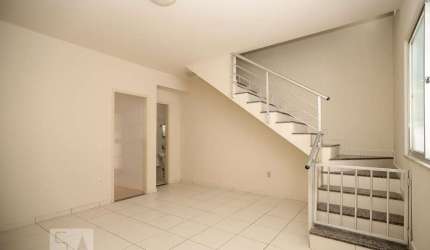 Casa para Aluguel - Piedade, 2 Quartos,  63 m² - Rio de Janeiro