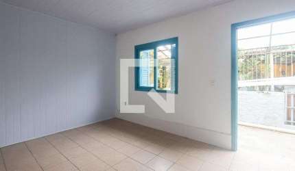Casa para Aluguel - Passo D&apos;areia, 2 Quartos,  40 m² - Porto Alegre