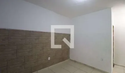 Casa para Aluguel - Oswaldo Cruz, 2 Quartos,  100 m² - Rio de Janeiro