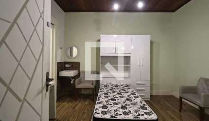 Casa para Aluguel - Jardim Bela Vista, 1 Quarto,  26 m² - Santo André