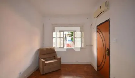 Casa para Aluguel - Bento Ribeiro, 2 Quartos,  100 m² - Rio de Janeiro