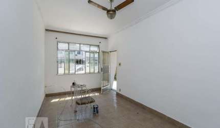 Casa para Aluguel - Olaria, 3 Quartos,  200 m² - Rio de Janeiro