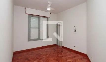 Kitnet / Stúdio para alugar na Rua Riskallah Jorge, Centro, São Paulo por R$ 1.207
