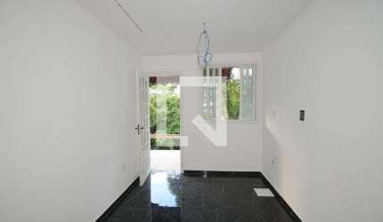 Apartamento para Aluguel - Vila Valqueire, 1 Quarto,  56 m² - Rio de Janeiro