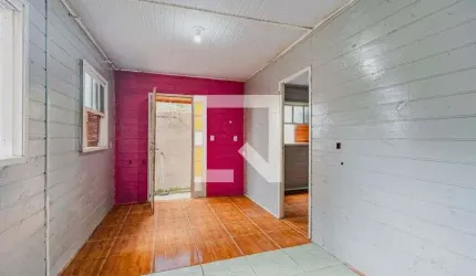 Casa para Aluguel - Santo Antônio, 2 Quartos,  350 m² - Porto Alegre
