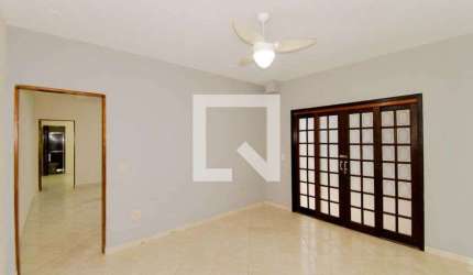 Casa para Aluguel - Jardim Presidente Dutra, 2 Quartos,  190 m² - Guarulhos
