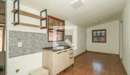 Casa para Aluguel - Sarandi, 2 Quartos,  300 m² - Porto Alegre