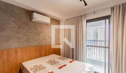 Casa para Aluguel - Liberdade, 1 Quarto,  24 m² - São Paulo