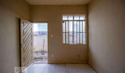 Casa para Aluguel - Bonfim, 1 Quarto,  48 m² - Belo Horizonte