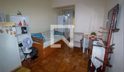 Apartamento para alugar na Rua dos Inválidos, Centro, Rio de Janeiro por R$ 1.500