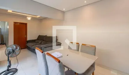 Casa para Aluguel - Heliópolis, 2 Quartos,  80 m² - Belo Horizonte