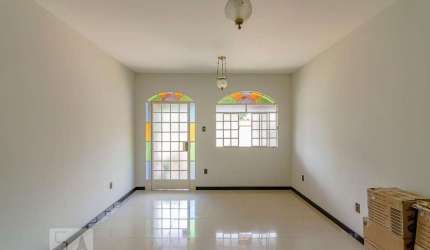 Casa para Aluguel - Santa Cruz, 3 Quartos,  164 m² - Belo Horizonte