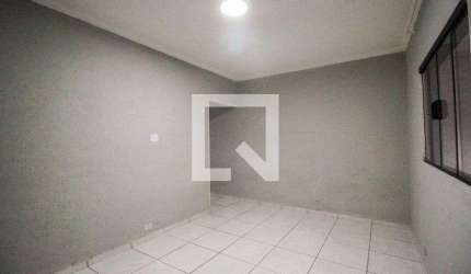 Casa para Aluguel - Conjunto Residencial Jose Bonifacio, 3 Quartos,  175 m² - São Paulo