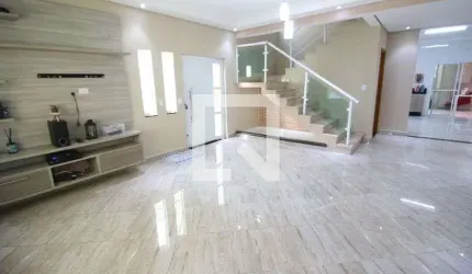 Casa para Aluguel - Jaguaribe, 3 Quartos,  240 m² - Osasco