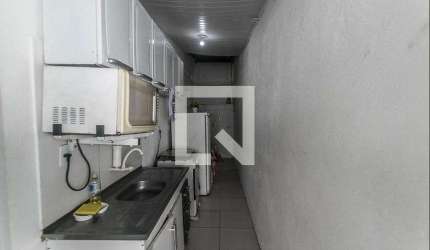 Casa / Sobrado em Condomínio para Aluguel - Itapuã, 1 Quarto,  26 m² - Salvador