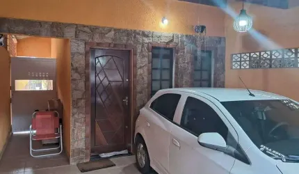 casa geminada 3 dormitórios, suíte, sala, cozinha, banheiro, garagem 2 carros