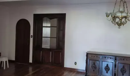 EXCELENTE APARTAMENTO 4/4, 3 VAGAS E LOCALIZAÇÃO PRIVILÉGIADA!