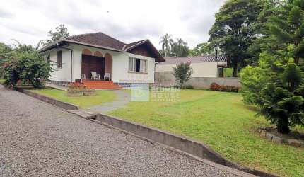 Casa com 4 quartos à venda no Itoupava Seca, Blumenau  por R$ 1.500.000