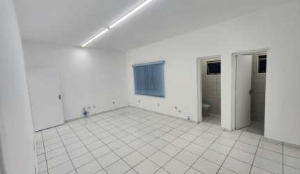 METRO TATUAPE CONJUNTO COMERCIAL