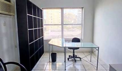 Sala Comercial com 35me e estacionamento em Praia do Suá Vitória