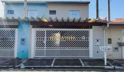 Sobrado a Venda com 3 Dormitórios, sendo 1 Suíte no Bairro Jardim Lincoln em Suzano-SP