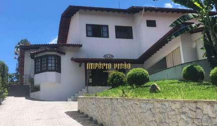Sobrado à venda com 3 Suítes, sendo 1 com Closet, Escritório, Churrasqueira e Piscina no Condomínio Arujazinho l, ll ,lll - Arujá - SP