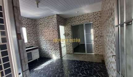 Sobrado à venda com 5 dormitórios e 3 cozinhas no Jardim Varan, Suzano - SP
